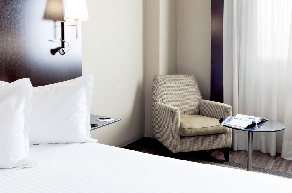 Ac Hotel Oviedo Forum By Marriott Buitenkant foto