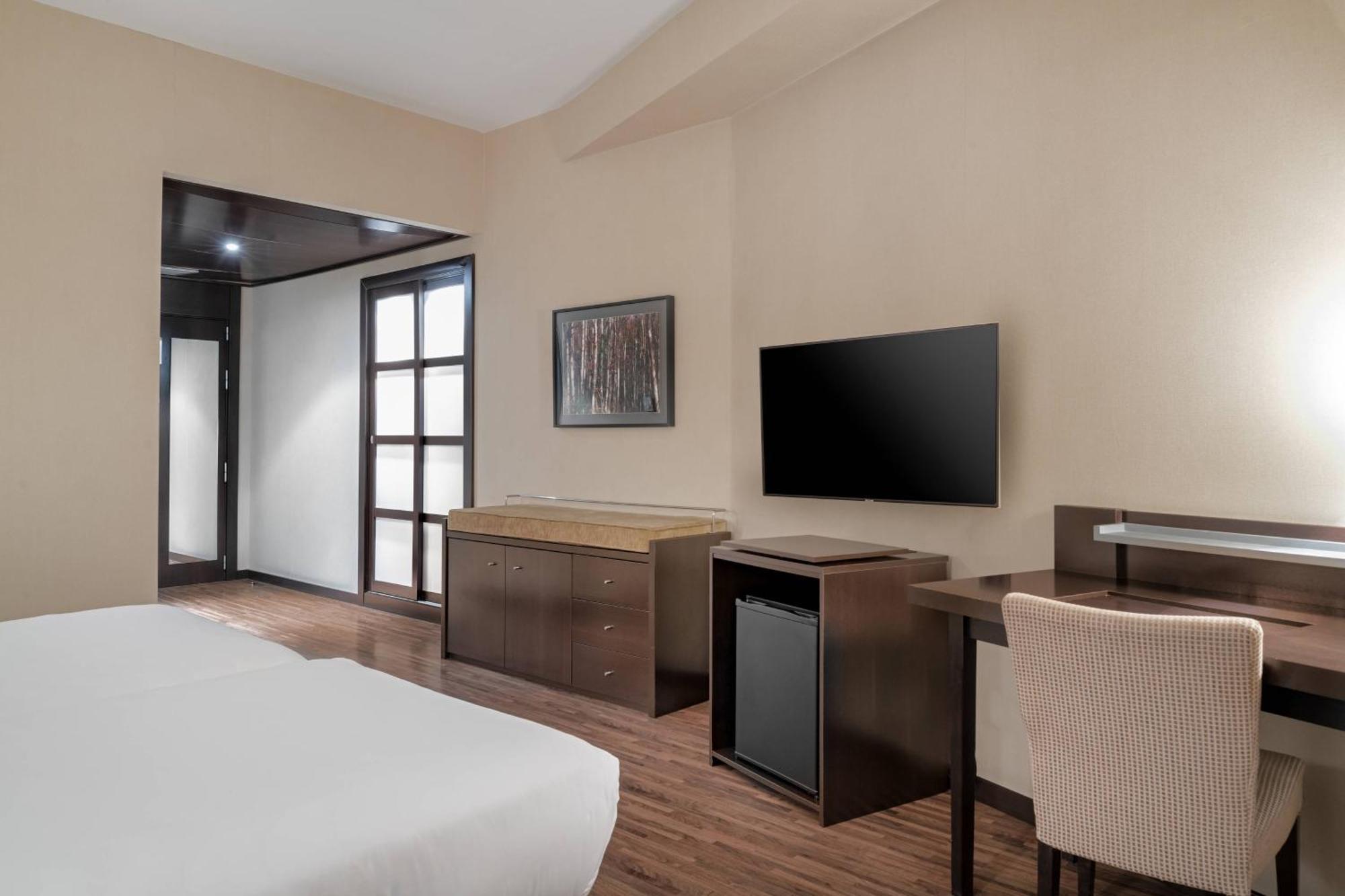 Ac Hotel Oviedo Forum By Marriott Buitenkant foto