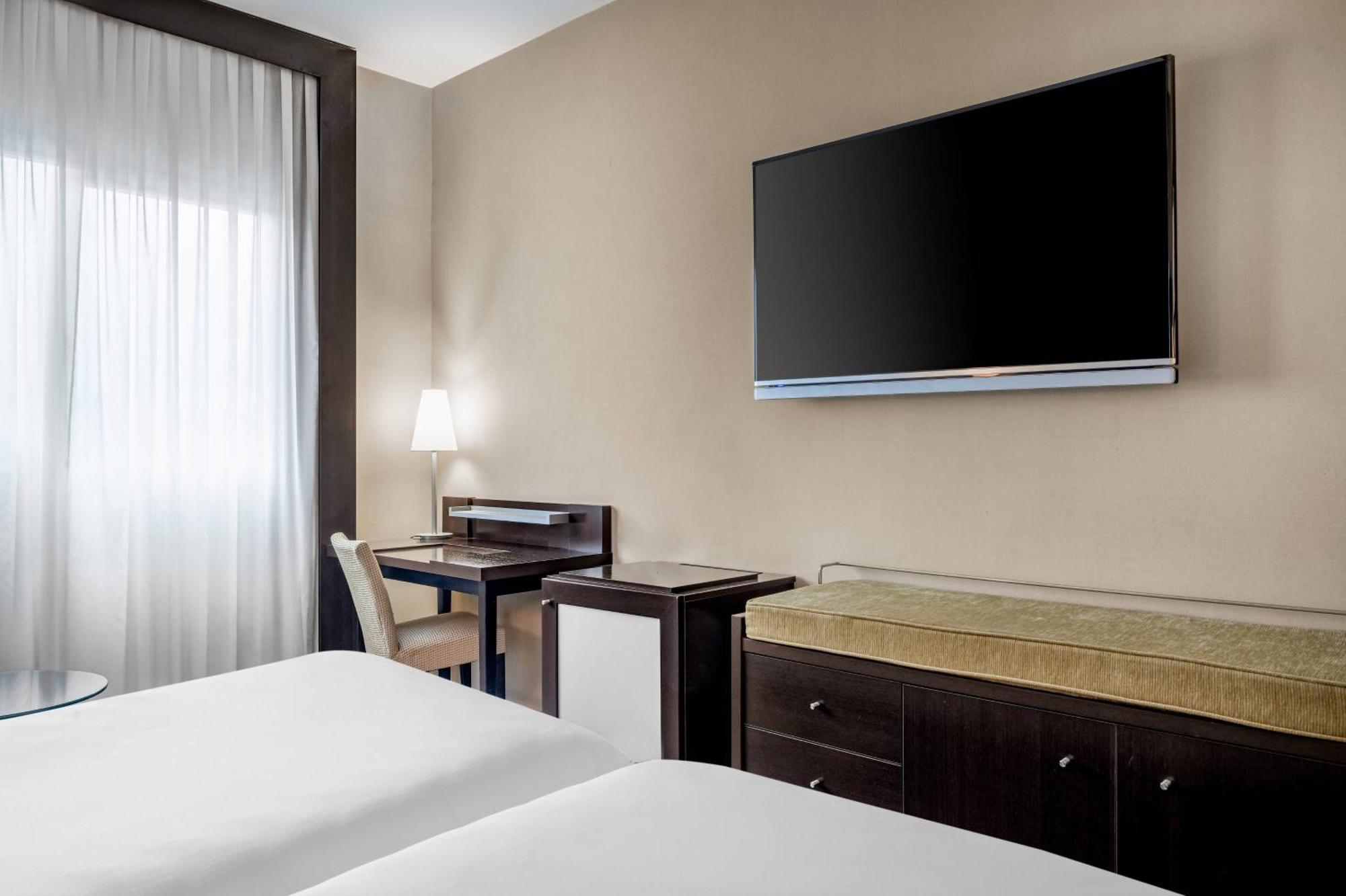 Ac Hotel Oviedo Forum By Marriott Buitenkant foto